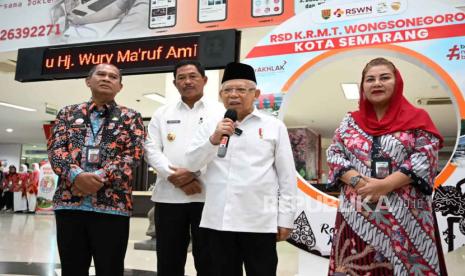 Wakil Presiden Maruf Amin, ketika meninjau RSD K.R.M.T. Wongsonegoro Kota Semarang, Jumat (26/1/2024)