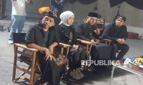 Fadly Padi dan Putri Ariani kolaborasi membawakan lagu Cintaku Untukmu, Soundtrack film Hamka dan Siti Raham Vol 2. Lagu ini diciptakan oleh Dewa Budjana.