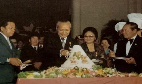 Ini Silsilah Ibu Tien Soeharto yang Disebut Titisan Ken Dedes