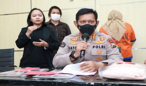 Praktik Prostitusi di Room Karaoke Dibongkar, Seorang Mami dan 5 LC Diamankan