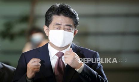 Mantan Perdana Menteri Jepang Shinzo Abe merupakan perdana menteri Jepang terlama dalam sejarah. Dia mengundurkan diri dari jabatannya karena alasan kesehatan. Ia meninggal setelah ditembak