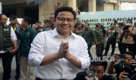 Bakal Calon Wakil Presiden Muhaimin Iskandar saat tiba untuk menjalani pemeriksaan kesehatan di RSPAD Gatot Soebroto, Jakarta, sabtu (21/10/2023). KPU menyelenggarakan tes kesehatan bagi para kandidat capres dan cawapres pilpres 2024. Pasangan Anies-Muhaimin (AMIN) menjadi pasangan yang pertama menajalani tes kesehatan tersebut. tes kesehatan dimulai dari pagi hingga sore hari.  