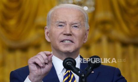  Presiden Joe Biden berbicara dalam konferensi pers di Ruang Timur Gedung Putih di Washington, Rabu, 19 Januari 2022. Biden tertangkap basah menghina seorang jurnalis Fox News di sela sesi foto. Ilustrasi.