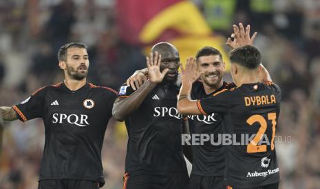 Para pemain AS Roma berpesta empat gol ke gawang klub asal Swiss, Servette, dalam laga kedua Liga Europa 2023/2024 Grup G di Stadion Olimpico, Jumat (6/10/2023) WIB. 