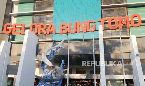 Suasana luar Stadion Gelora Bung Tomo Surabaya Jawa timur.