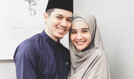 Irwansyah dan Zaskia Sungkar.