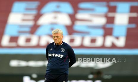 Pelatih West Ham, David Moyes absen memimpin pasukannya di pertandingan West Ham vs Wolves karena terkena Covid-19. (ilustrasi)