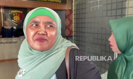 Sugianti Iriani kuasa hukum keluarga Pegi Setiawan keberatan tes psikologi yang dilakukan kepada Pegi Setiawan. Ia mendampingi ibu Pegi Kartini ke Polda Jabar, Sabtu (8/6/2024). 