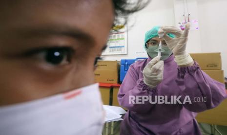 PT Bio Farma saat ini sedang mengembangkan vaksin rotavirus yang merupakan hasil kolaborasi anak bangsa.