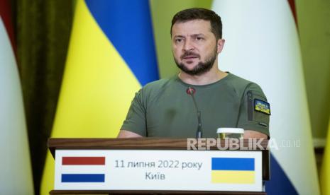  Presiden Ukraina Volodymyr Zelenskyy. Zelenskyy memecat Kepala Keamanan Negara Ivan Bakanov dan Jaksa Agung Iryna Venediktova pada Ahad (17/7/2022).