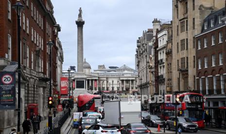  Lalu lintas jalan padat di London, Inggris, 10 November 2022. Pemogokan oleh pekerja transportasi di seluruh London menyebabkan kekacauan perjalanan. Inggris menghadapi mogok massal mulai dari pekerja kereta api hingga tenaga medis. 