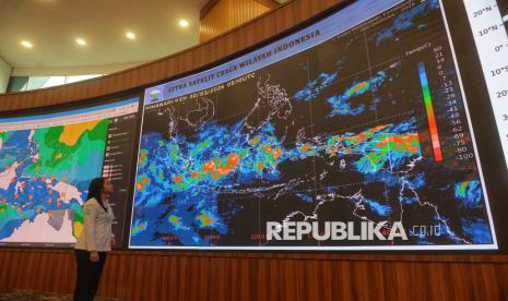 BMKG Prakirakan Cuaca Seluruh Wilayah Jakarta Hujan Pada Senin Siang Ini