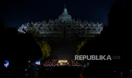 Festival Lampion Waisak 2567 BE di Candi Borobudur, Magelang, Jawa Tengah, Ahad (4/6/2023). TWC menyebut, tradisi thudong berdampak positif.