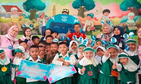 Peringati HAN 2024, Srikandi PLN Icon Plus Ajak Anak Indonesia Bermain dan Belajar