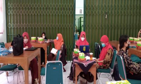 MGMP Akidah Akhlak Kabupaten Bantul Gelar Pertemuan Rutin di MTsN 9 Bantul