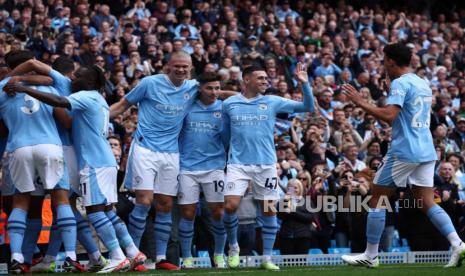 Para pemain merayakan saat Man City menang 2-0 atas Nottingham Forest, Sabtu (23/9/2023) malam WIB. 