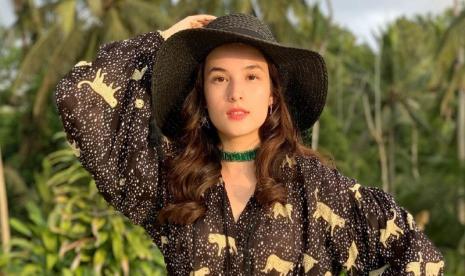 Chelsea Islan.