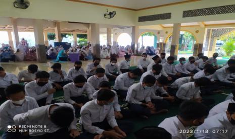 Biasakan Salat Berjamaah, MTsN 9 Bantul Siapkan Siswa Berkarakter Islami