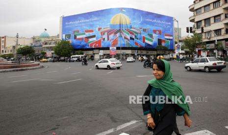 Amerika Serikat dan Iran pada Kamis (8/6/2023) sama-sama membantah sebuah laporan bahwa kedua negara hampir mencapai kesepakatan sementara soal program nuklir Iran.