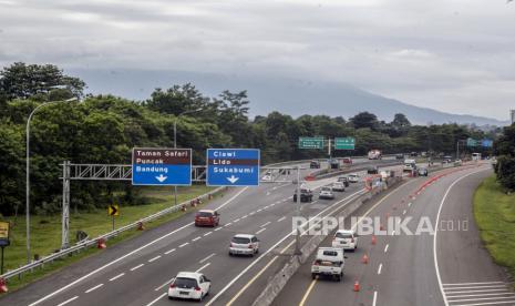 Pendatang dari luar Kota Bogor di wilayah aglomerasi Jakarta, Depok, Tangerang, dan Bekasi (Jadetabek) masih dibolehkan mengunjungi tempat wisata di Kota Bogor pada libur Hari Raya Idul Fitri 1422 H. 