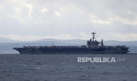  Kapal induk USS Harry S. Truman.