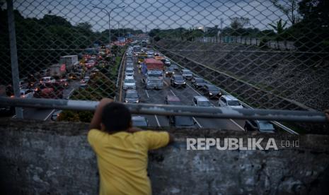 Jasamarga Metropolitan Tollroad (JMT) kembali melakukan pemeliharan pengerasan di ruas Tol Jagorawi.