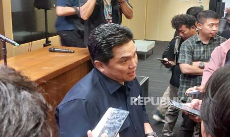 Menteri Badan Usaha Milik Negara (BUMN) Erick Thohir mengatakan Indonesia harus terus menjaga momentum tren pertumbuhan ekonomi yang positif. 