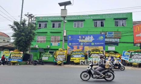 Suasana Gedung SMK Lingga Kencana, Depok, Jawa Barat, Selasa (14/5/2024). Lemkapi sebut polisi bisa cari tersangka baru dalam kecelakaan bus SMK Lingga Kencana.