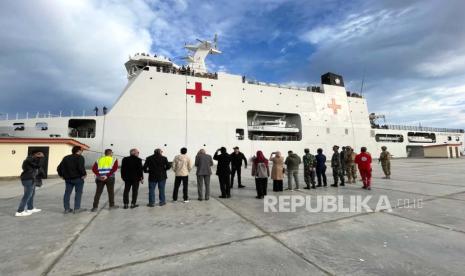 KRI dr. Radjiman Wedyodiningrat-992 (KRI RJW-992) telah tiba di di dermaga Al Arish, Mesir pukul 08.40 waktu Mesir pada Selasa (13/2/2024).