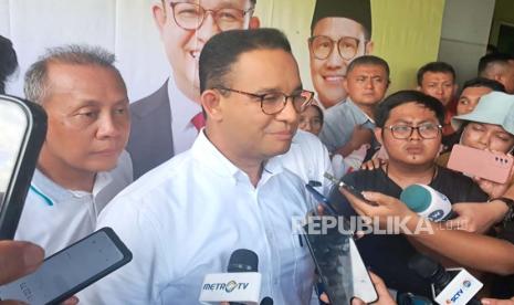 Capres nomor urut 1 Anies Baswedan saat berkampanye akbar di GOR Parung, Bogor, Jawa Barat, Senin (22/1/2024). 