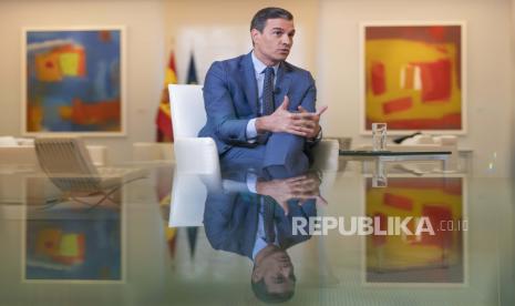  Perdana Menteri Spanyol Pedro Sanchez. Pedro Sanchez mengatakan pada Rabu (20/7) bahwa lebih dari 500 orang meninggal dalam 10 hari akibat gelombang panas yang menerjang Spanyol, salah satu yang paling intens yang pernah tercatat di negara itu.