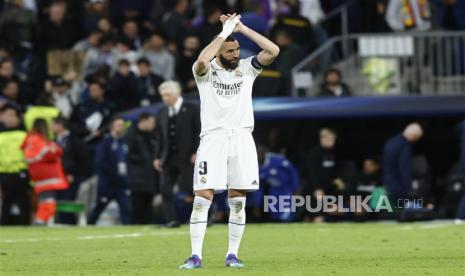 Striker Rael Madrid, Karim Benzema.