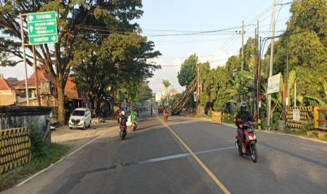 Viral Reklame Selamat Datang di Kota Reog Ganggu Lalu Lintas, Ini Penjelasannya