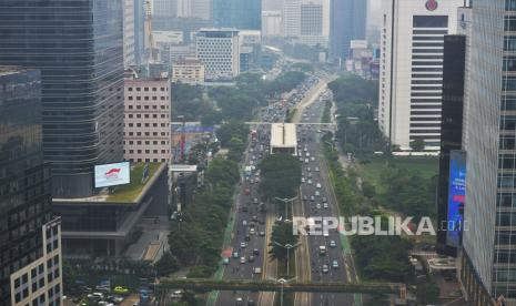 Suasana gedung bertingkat di Jakarta, Senin (14/10/2024).