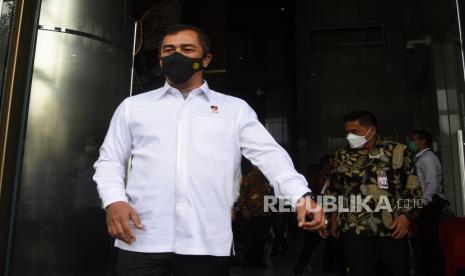 Kepala Badan Reserse Kriminal Polri Irjen Pol Agus Andrianto (kiri)