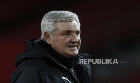 Pelatih Newcastle United, Steve Bruce.