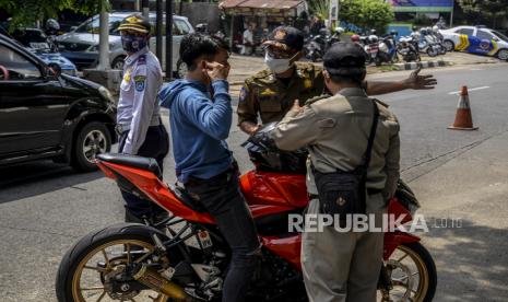 Operasi Bersama Satpol PP Depok Tindak 62 Pelanggar (ilustrasi).