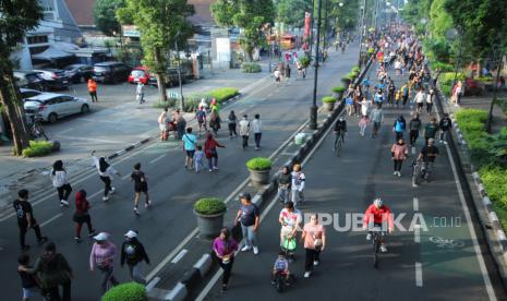 (ILUSTRASI) Suasana Car Free Day (CFD) di kawasan Jalan Ir H Djuanda (Dago), Kota Bandung, Jawa Barat.