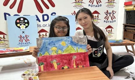 Mengembangkan Potensi Anak dengan Down Syndrome Melalui Karya Lukis