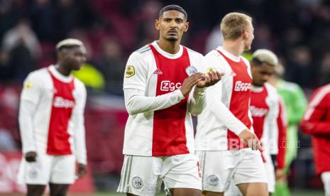 Sebastien Haller dari Ajax usai mencetak gol ke gawang Benfica pada leg pertama babak 16 besar Liga Champions 2021/2022 yang berlangsung di Estadio da Luz, Kamis (24/2/2022) dini hari WIB.