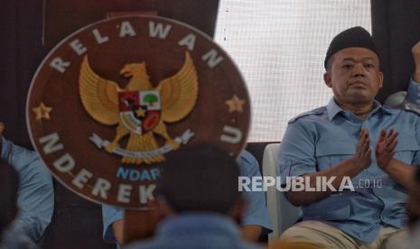 Sekretaris TKN Prabowo- Gibran Nusron Wahid saat menghadiri acara deklarasi Relawan Nderek Guru (Ndaru) di Jakarta, Ahad (17/12/2023). 