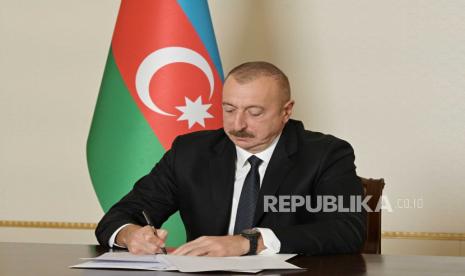 Presiden Azerbaijan Pantau Restorasi Masjid Badoyun. Presiden Azerbaijan Ilham Aliyev.