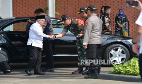 Wakil Presiden KH Maruf Amin saat hendak melakukan kunjungan kerja menuju Provinsi Aceh untuk menghadiri Pengukuhan Komite Daerah Ekonomi dan Keuangan Syariah (KDEKS) Provinsi Aceh, Kamis (07/09/2023).