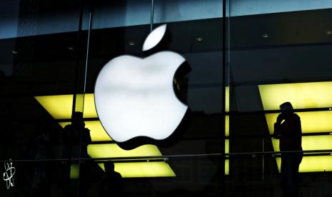 The Fed Pangkas Suku Bunga, Apple Mantap Terbitkan Obligasi Murah dalam Jangka Waktu . . . .. (FOTO: Reuters/Ralph Orlowski)