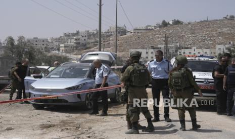 Pasukan Israel berpatroli di wilayah Tepi Barat (ilustrasi).