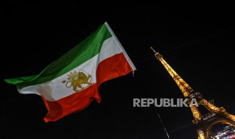 Diaspora Iran mendesak Uni Eropa menunjuk Korps Garda Revolusi Iran sebagai kelompok teror. Hal itu terkait aksi represifnya terhadap warga Iran yang ambil bagian dalam demonstrasi memprotes kematian Mahsa Amini.