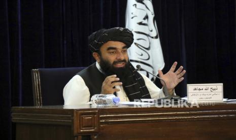 Taliban berupaya memberikan jaminan keamanan untuk membujuk kembali orang-orang berpengaruh di pemerintahan Afghanistan yang lama untuk terlibat di pemerintahan Taliban. 