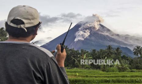 Relawan merapi (ilustrasi)