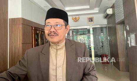 Ketua MUI Bidang Pengkajian dan Penelitian Prof Utang Ranuwijaya di kantor MUI pusat di Manteng, Jakarta Pusat.