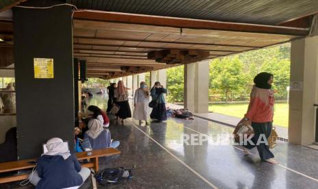 Suasana Masjid Salman ITB, Tamansari, Kota Bandung, Kamis (16/3/2023). Jamaah: Masjid Salman ITB Masjid Kampus Paling Ramai